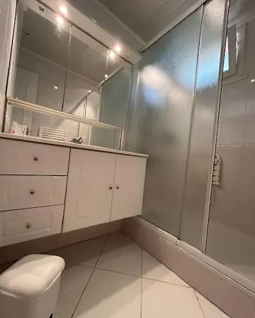 Rdc Climatise - Parking Gratuit Apartman